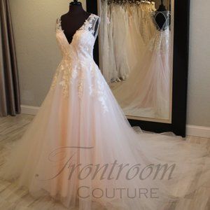 Brand New Wedding Gown Ball Gown Keyhole Deep Sweetheart Lace